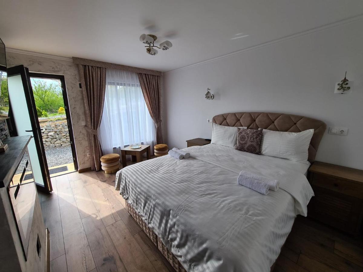 Bella Vista Bungalow Turda Bagian luar foto