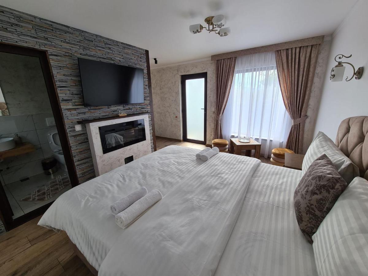 Bella Vista Bungalow Turda Bagian luar foto