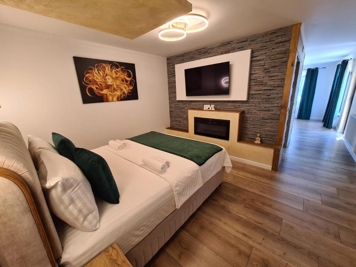 Bella Vista Bungalow Turda Bagian luar foto