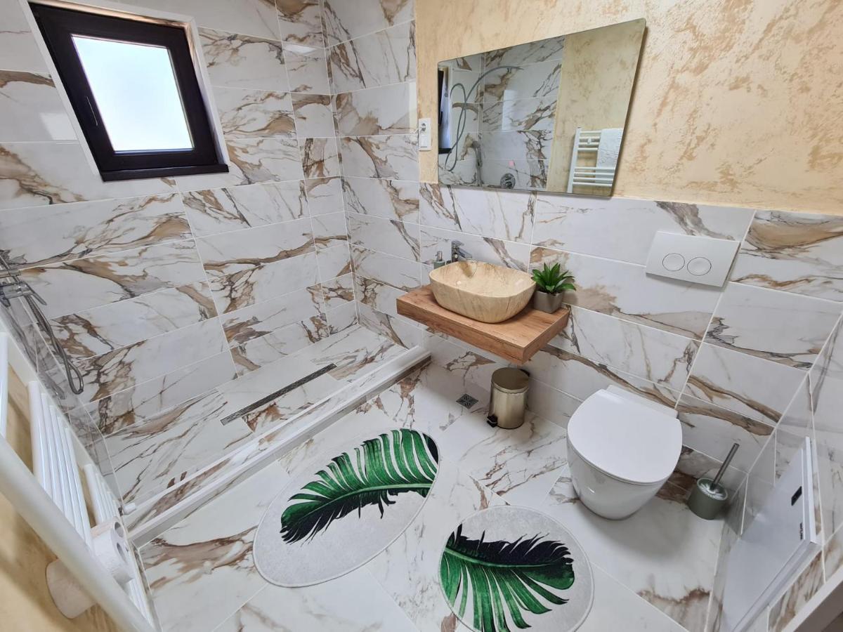 Bella Vista Bungalow Turda Bagian luar foto
